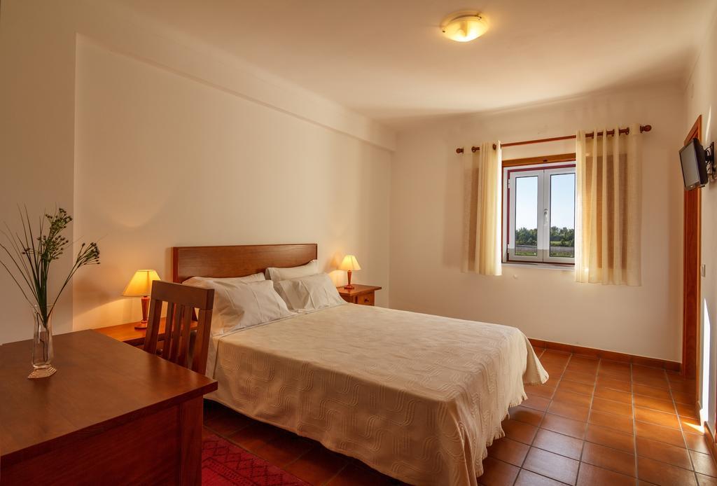 O Monte Da Estrada Guest House Zambujeira do Mar Bilik gambar